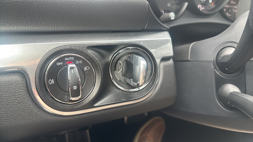 Used 2024 Porsche 718 Cayman RWD image 13