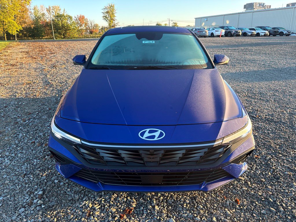 Used 2024 Hyundai Elantra Limited FWD image 3