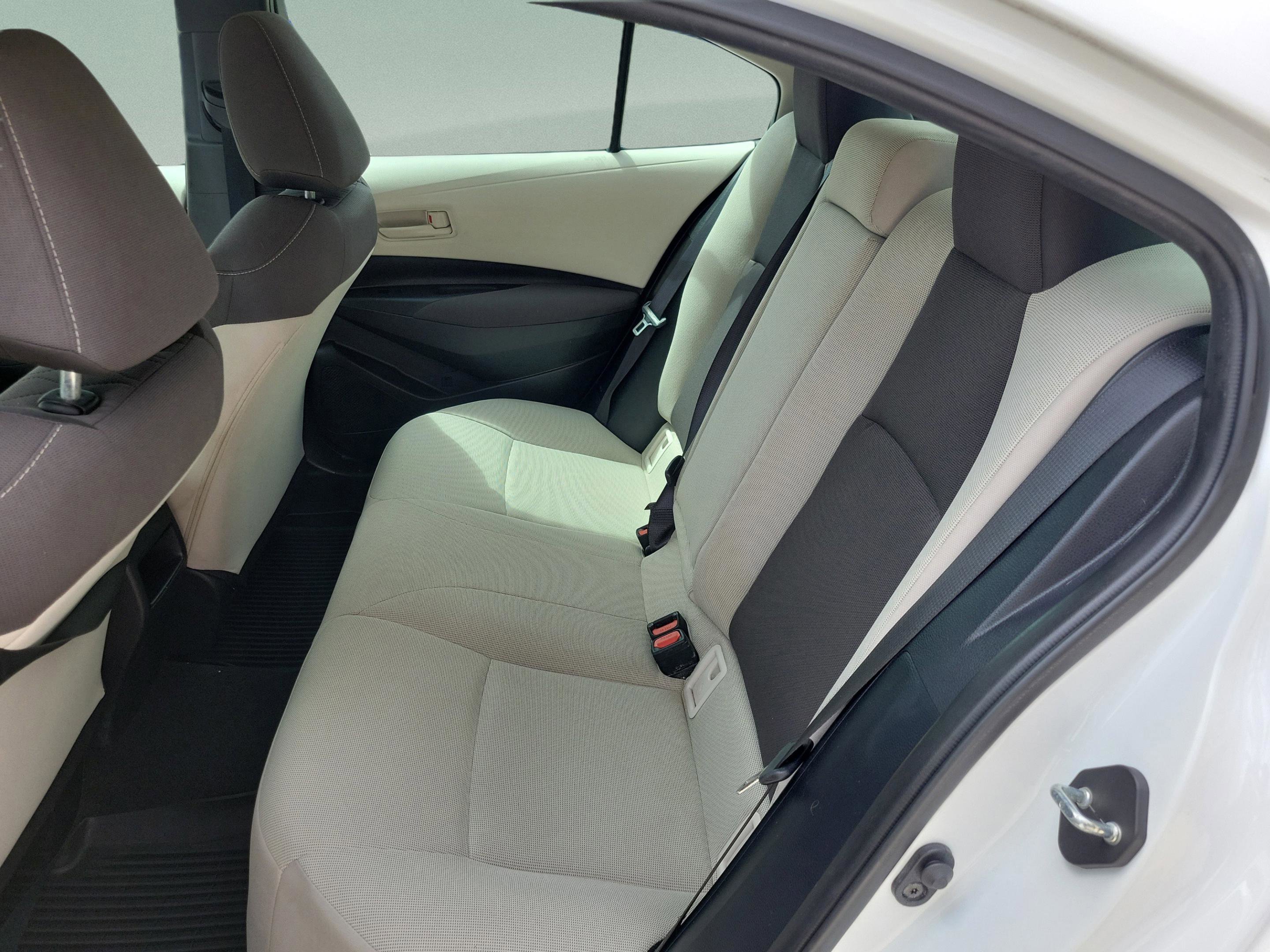 Used 2022 Toyota Corolla LE FWD image 23