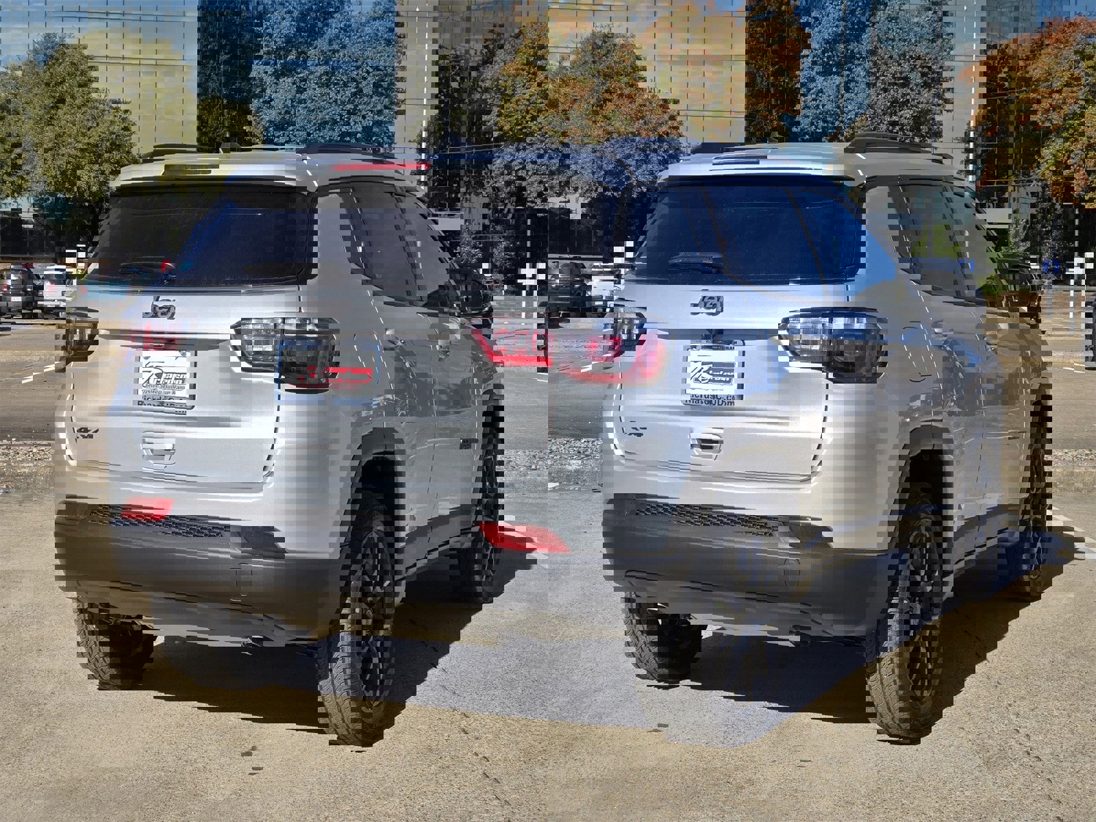 New 2026 Jeep Compass Latitude image 4