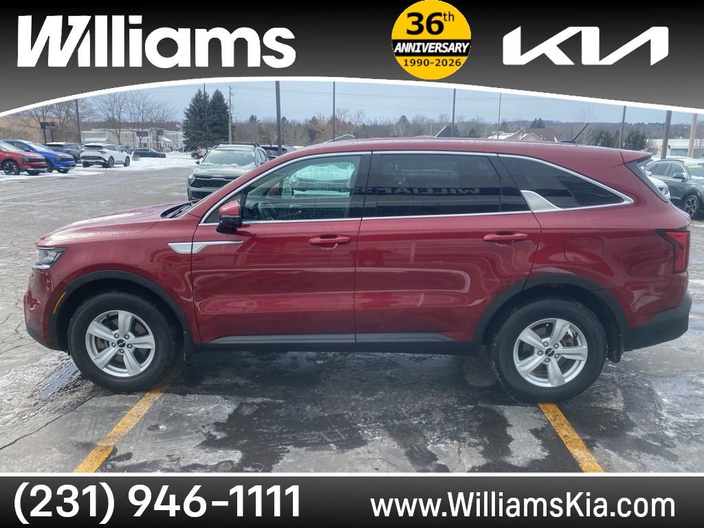 Used 2022 Kia Sorento LX image 8