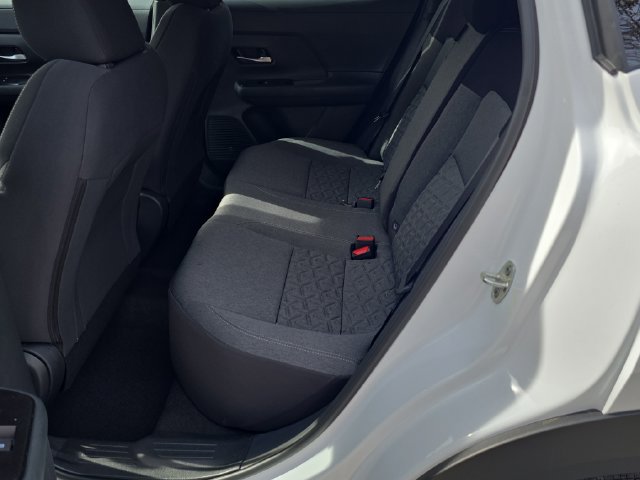 New 2026 Nissan Kicks SV w/ SV Premium Package FWD image 18