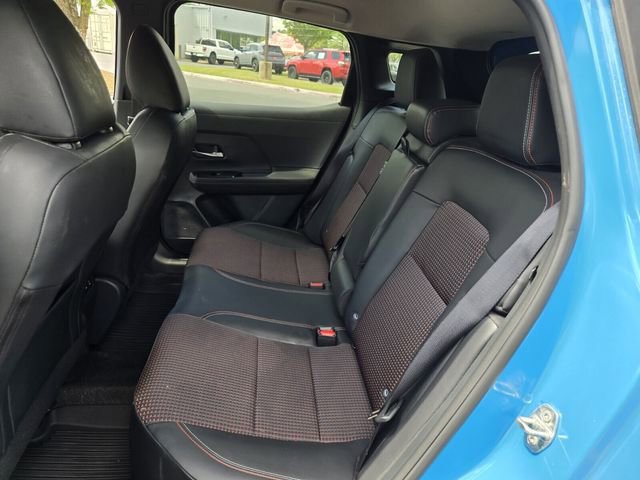 Used 2025 Nissan Kicks SR image 11