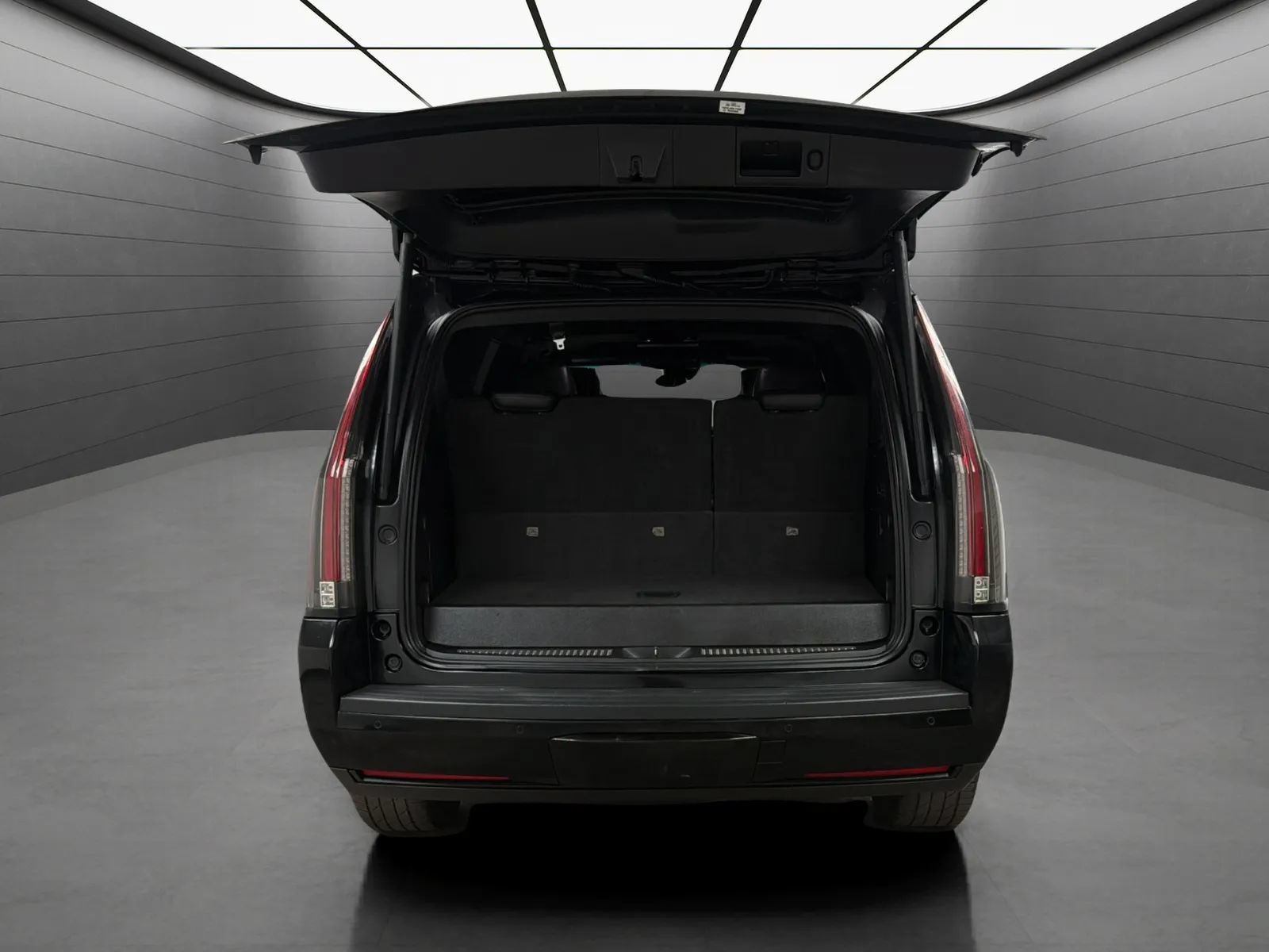 Used 2019 Cadillac Escalade Platinum RWD image 20