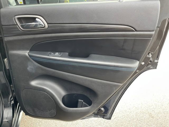 Used 2019 Jeep Grand Cherokee Laredo image 37