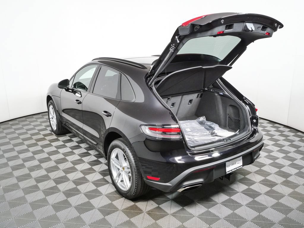 New 2026 Porsche Macan AWD/4WD image 33