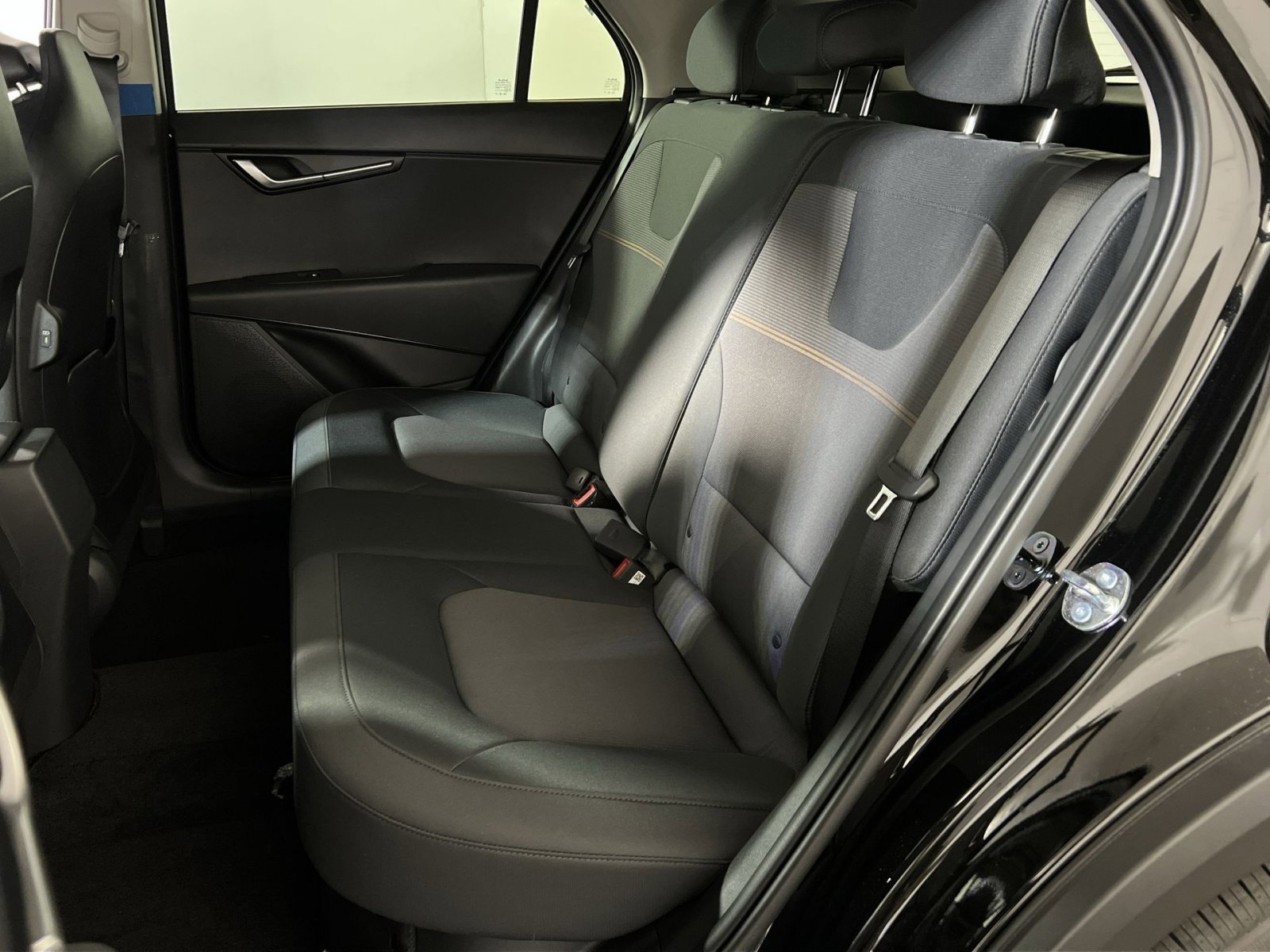 New 2026 Kia Niro LX image 23