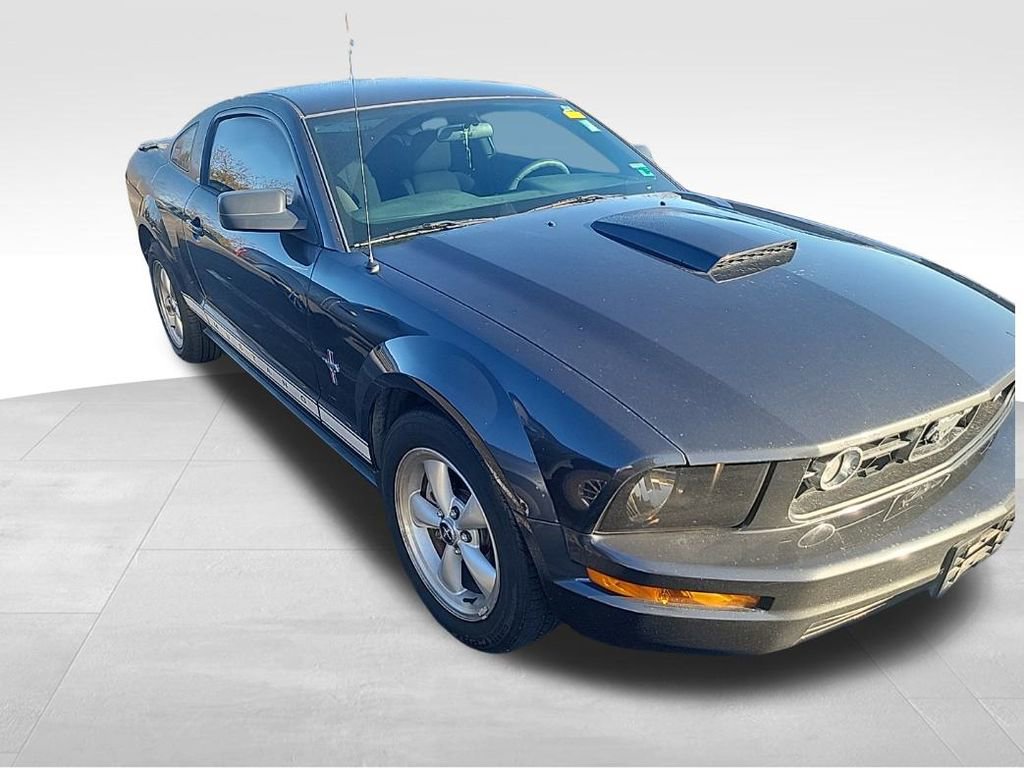 Used 2007 Ford Mustang Premium image 4
