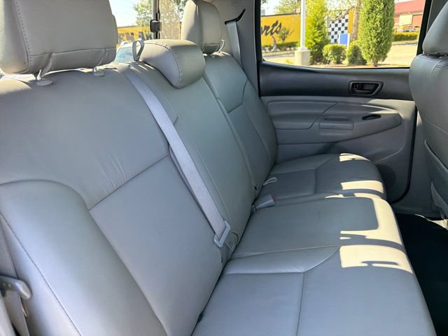 Used 2015 Toyota Tacoma 4x4 Double Cab w/ SR5 Package image 28