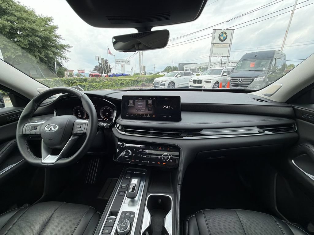 Used 2023 INFINITI QX60 Sensory AWD/4WD image 18
