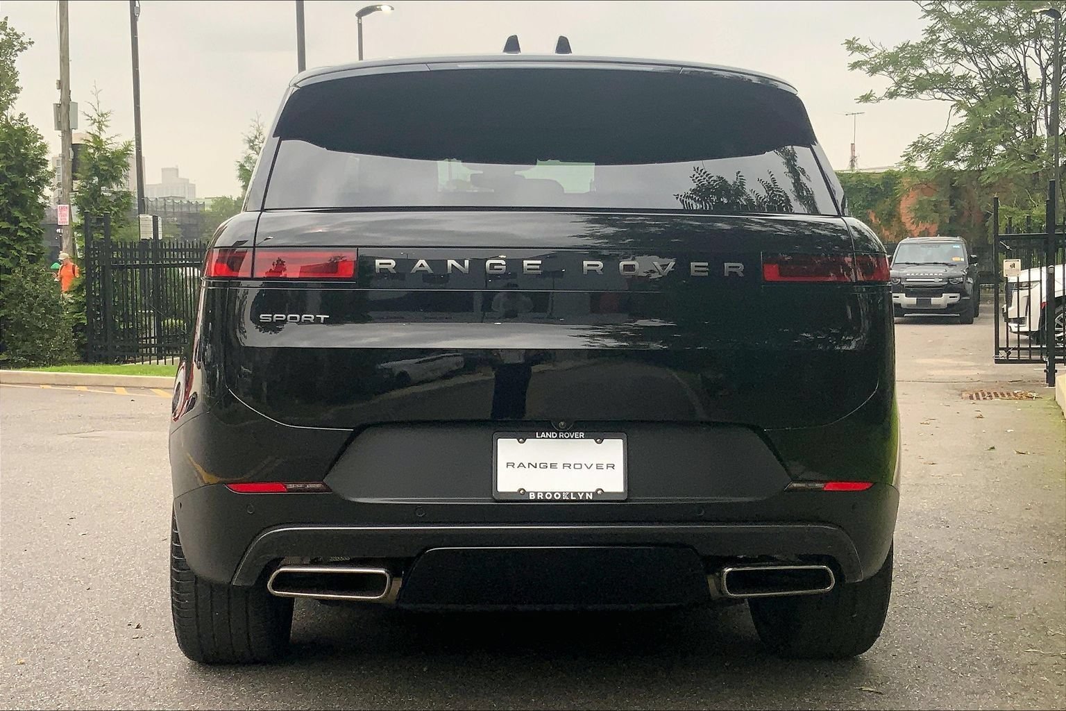 Certified 2024 Land Rover Range Rover Sport SE AWD/4WD image 4