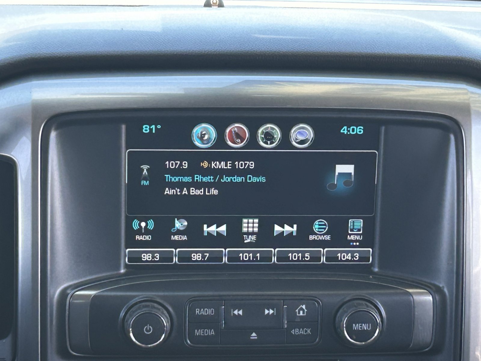 Certified 2019 Chevrolet Silverado 1500 LT RWD image 18