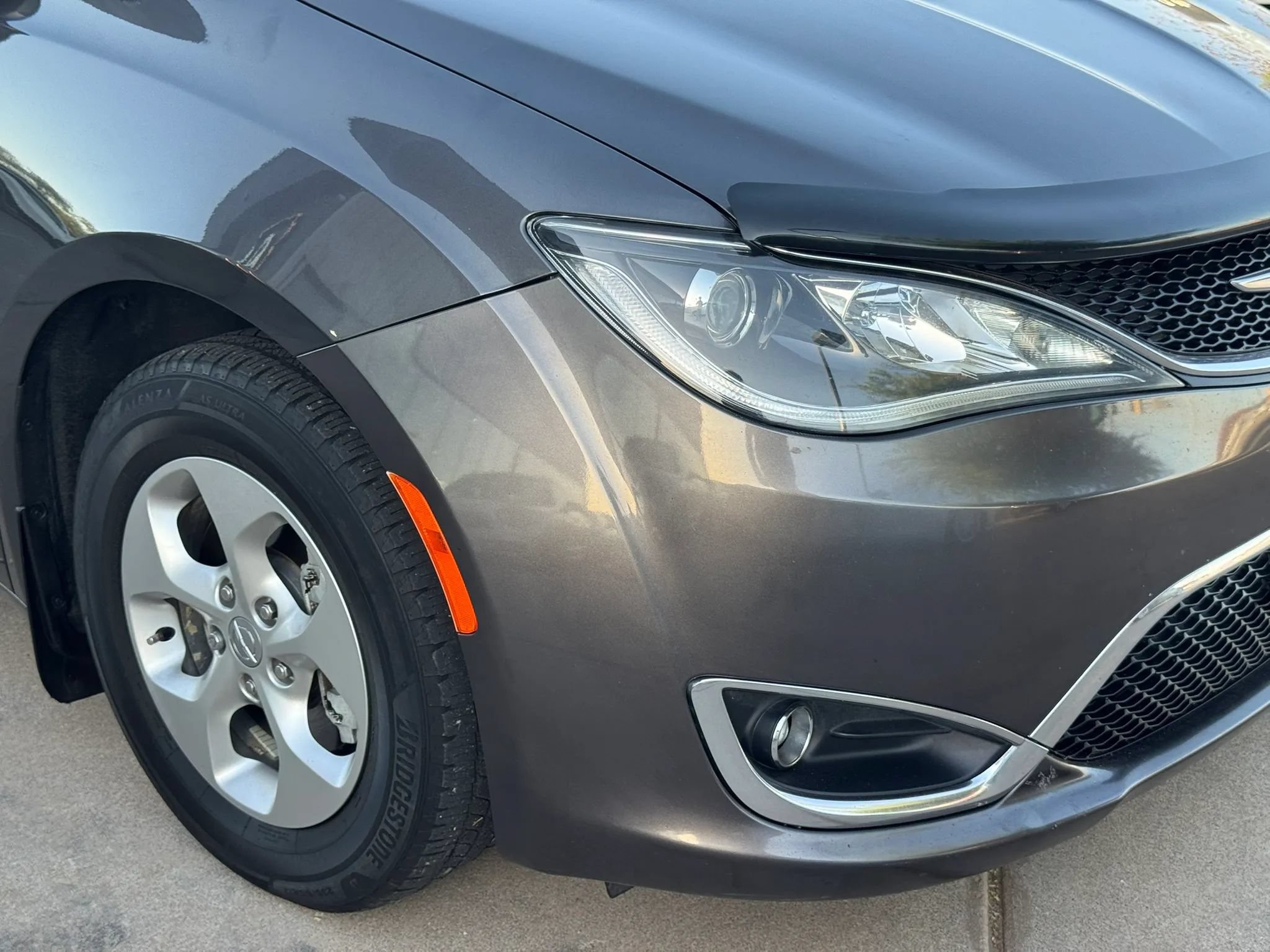 Used 2017 Chrysler Pacifica Touring-L Plus FWD image 43