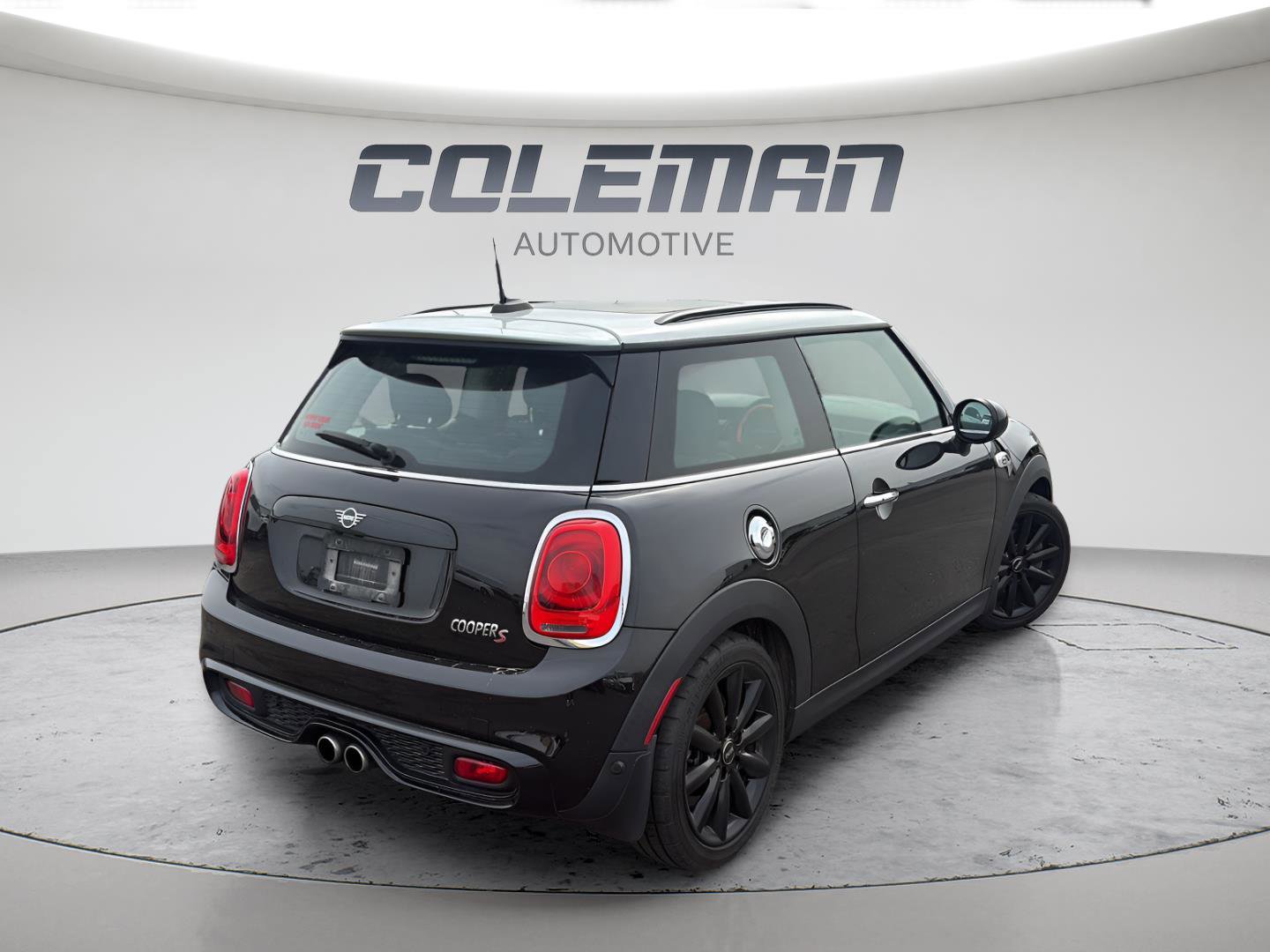 Used 2019 MINI Cooper S w/ Signature Upholstery Package image 5