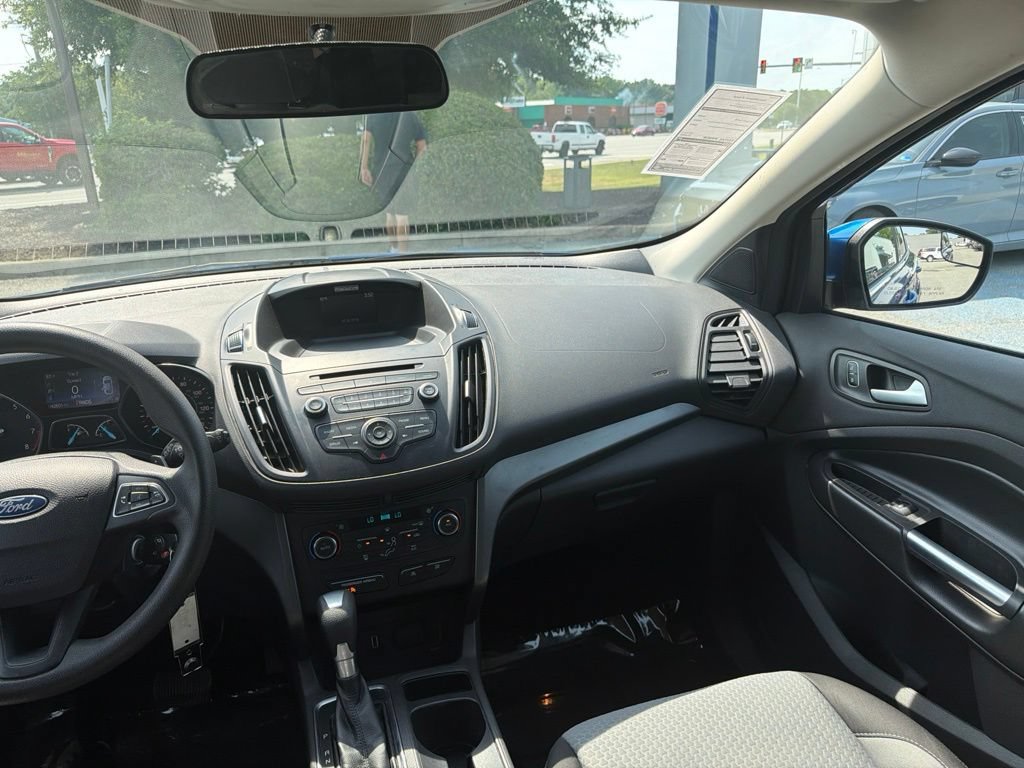 Used 2017 Ford Escape SE FWD image 11