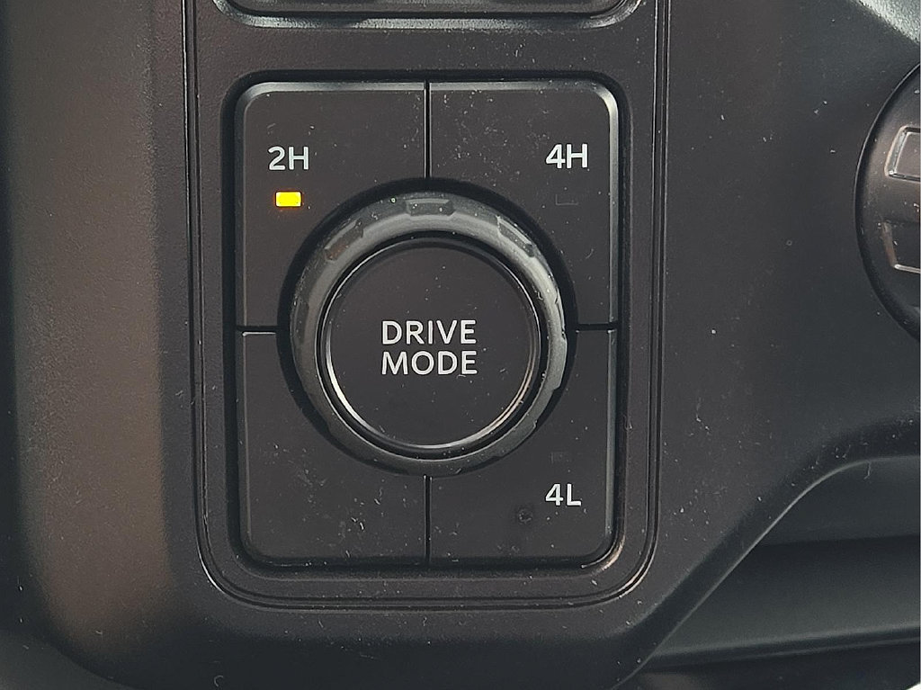 Used 2026 Ford F350 Platinum AWD/4WD image 17