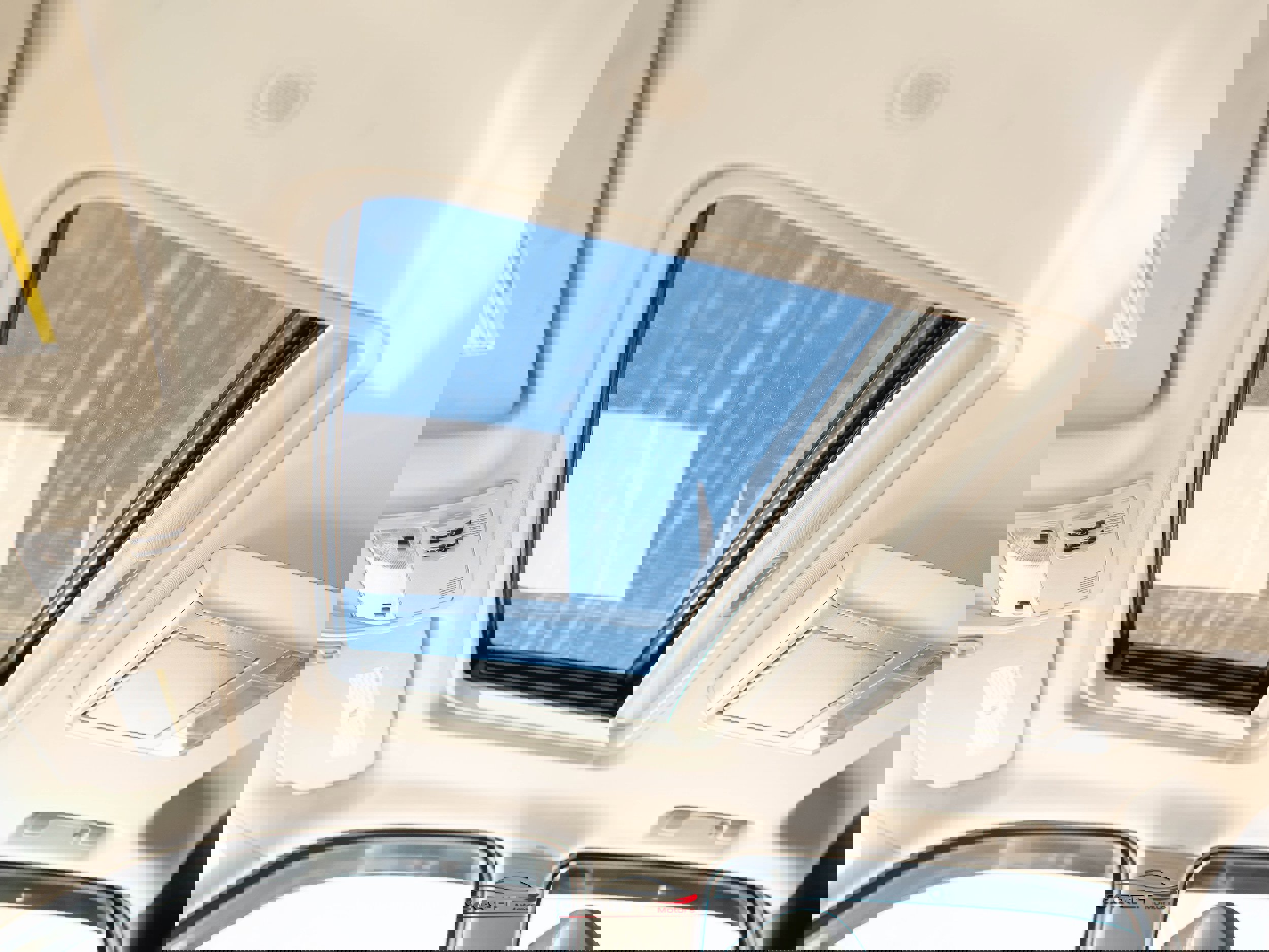 Used 2013 Chevrolet Avalanche LTZ image 36