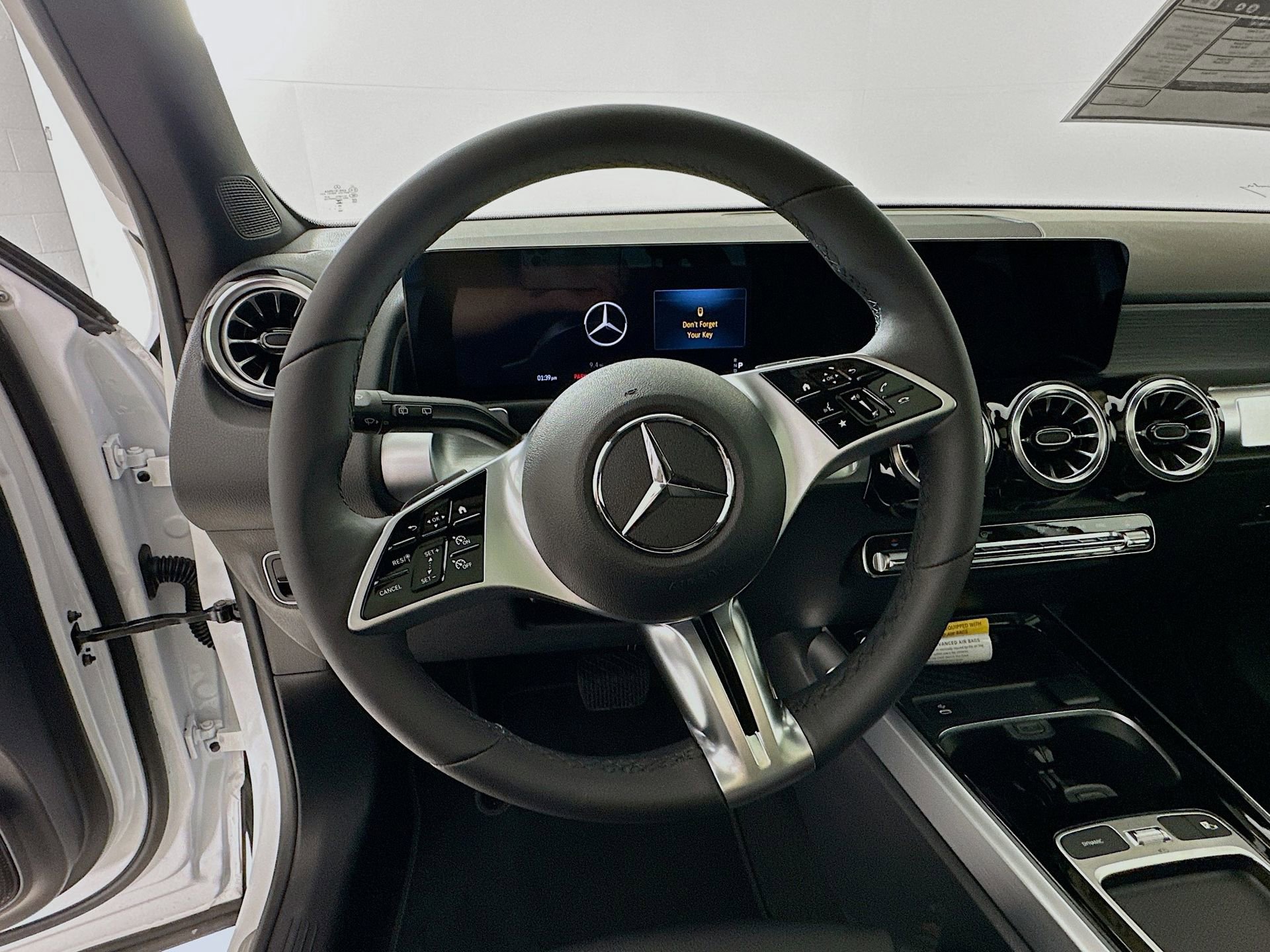 New 2026 Mercedes-Benz GLB 250 image 12