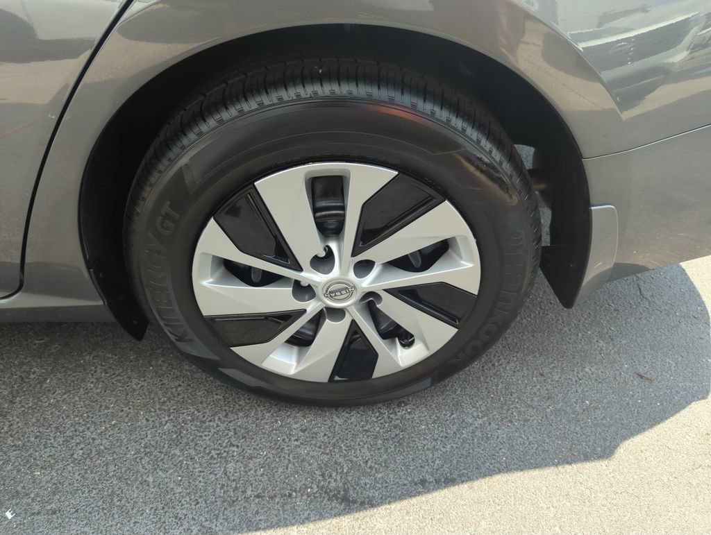 Certified 2025 Nissan Altima 2.5 S FWD image 7