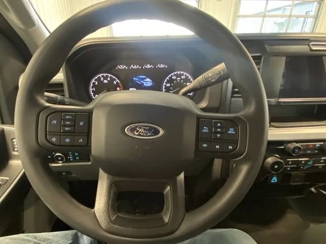 Used 2025 Ford F250 XLT image 28