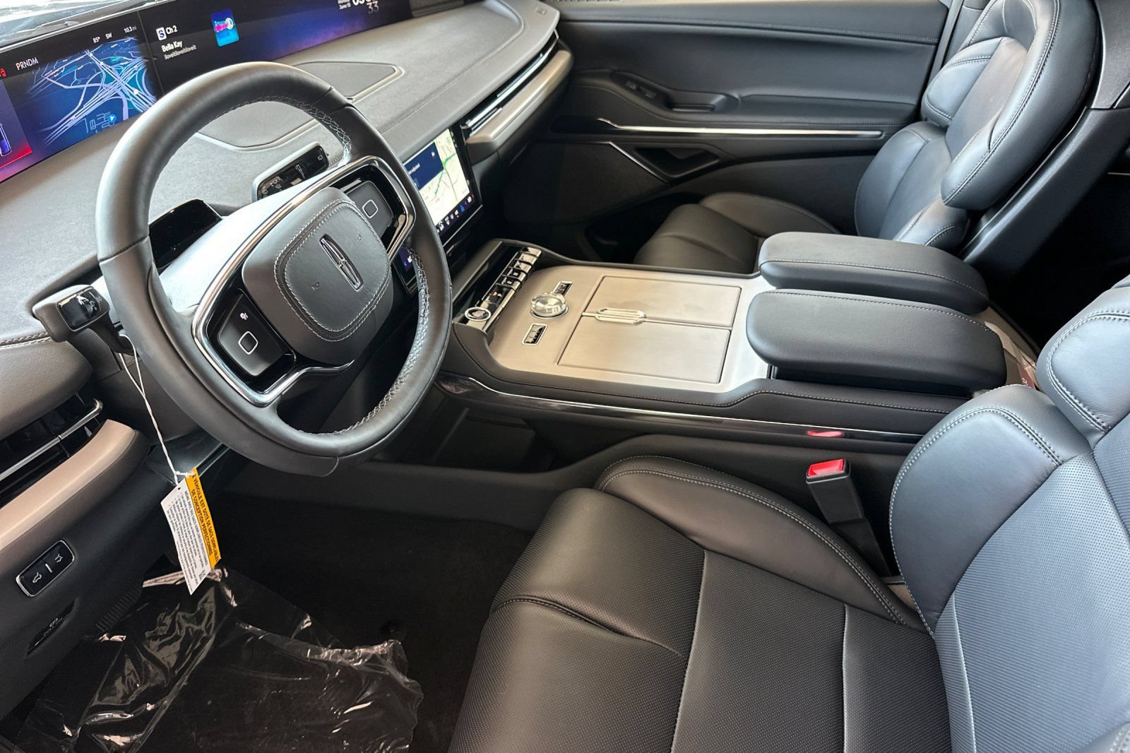 New 2026 Lincoln Navigator Reserve w/ Jet Appearance Package AWD/4WD image 9