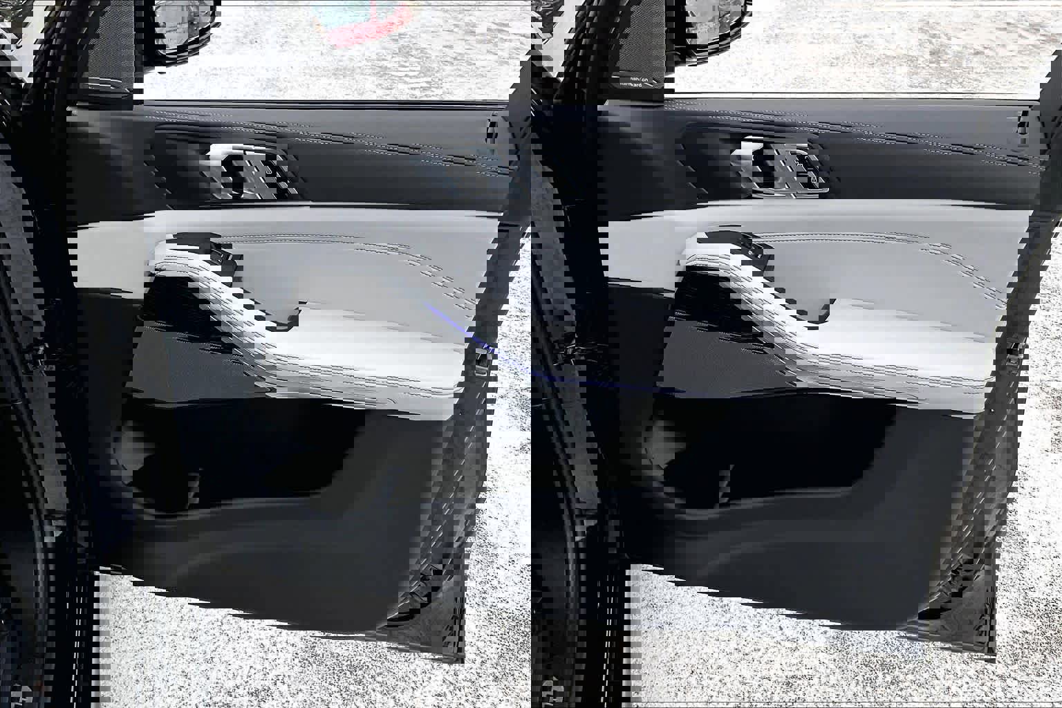 Used 2024 BMW X5 xDrive40i w/ M Sport Package image 22