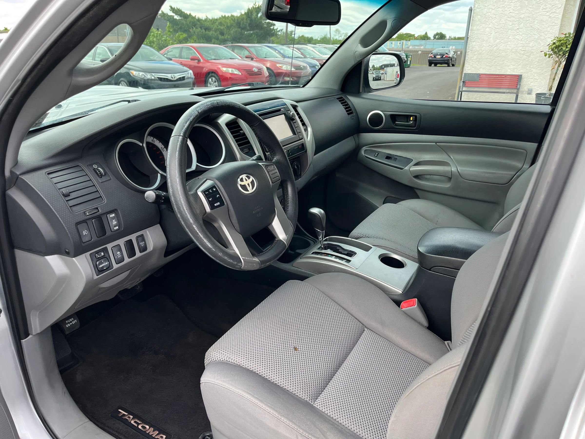 Used 2013 Toyota Tacoma 4x4 Double Cab w/ TRD Sport Pkg image 8