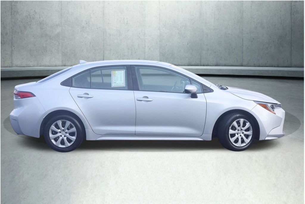 Used 2020 Toyota Corolla LE FWD image 17