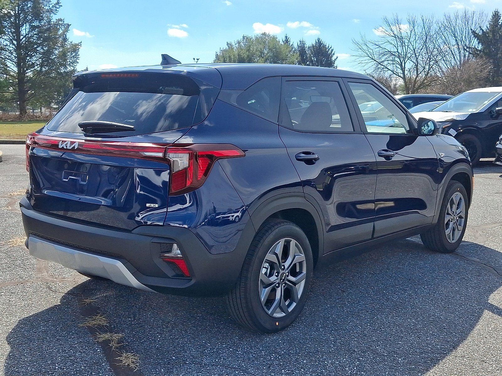 New 2026 Kia Seltos LX image 3