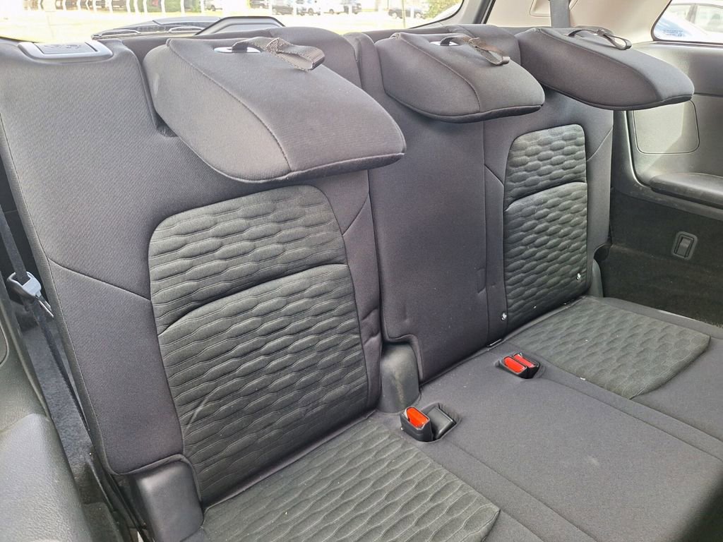 Used 2024 Nissan Pathfinder SV image 28