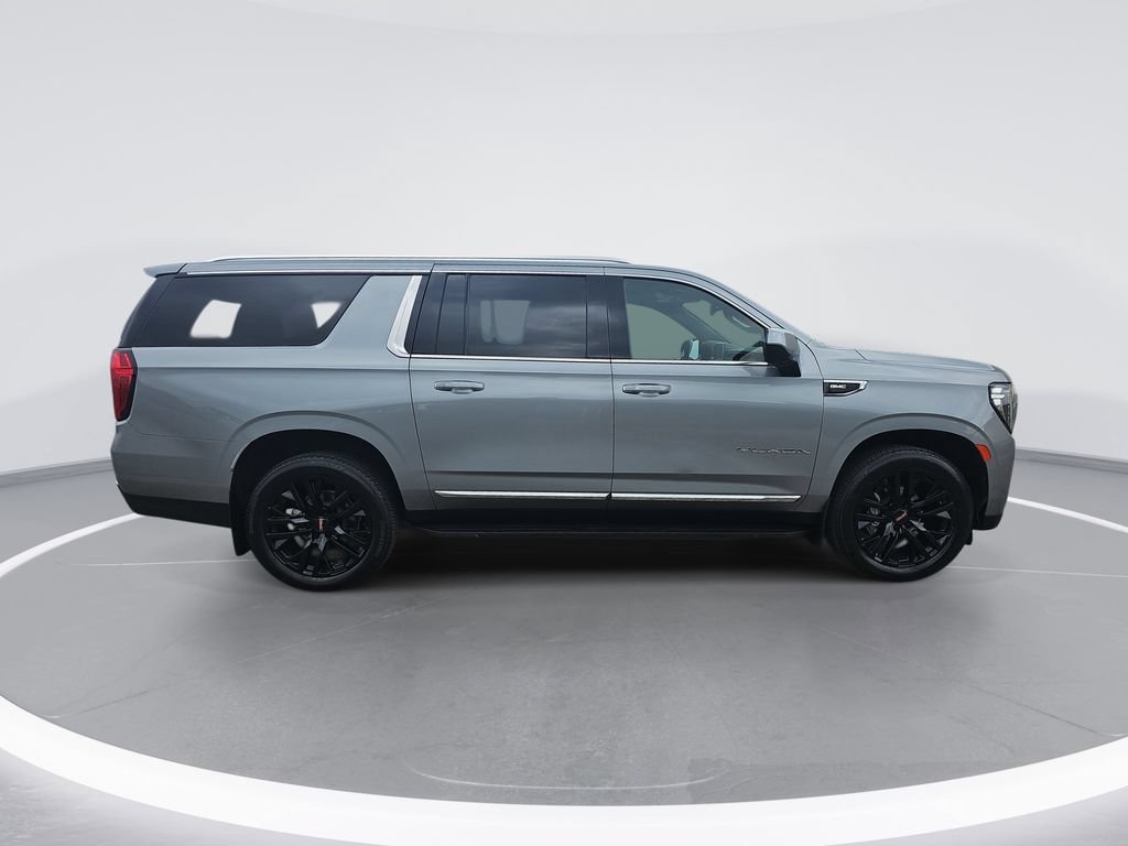 Certified 2023 GMC Yukon XL SLT AWD/4WD image 2