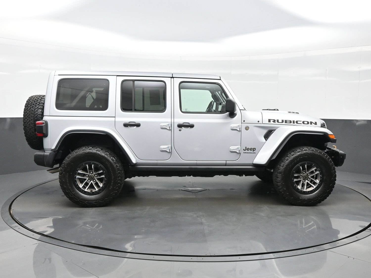 Used 2024 Jeep Wrangler Unlimited Rubicon 392 AWD/4WD image 10