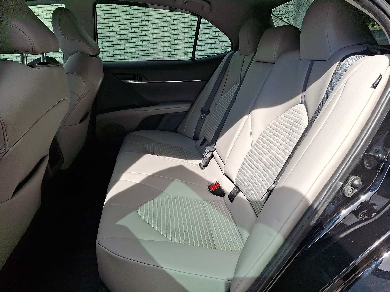 Used 2023 Toyota Camry SE FWD image 8