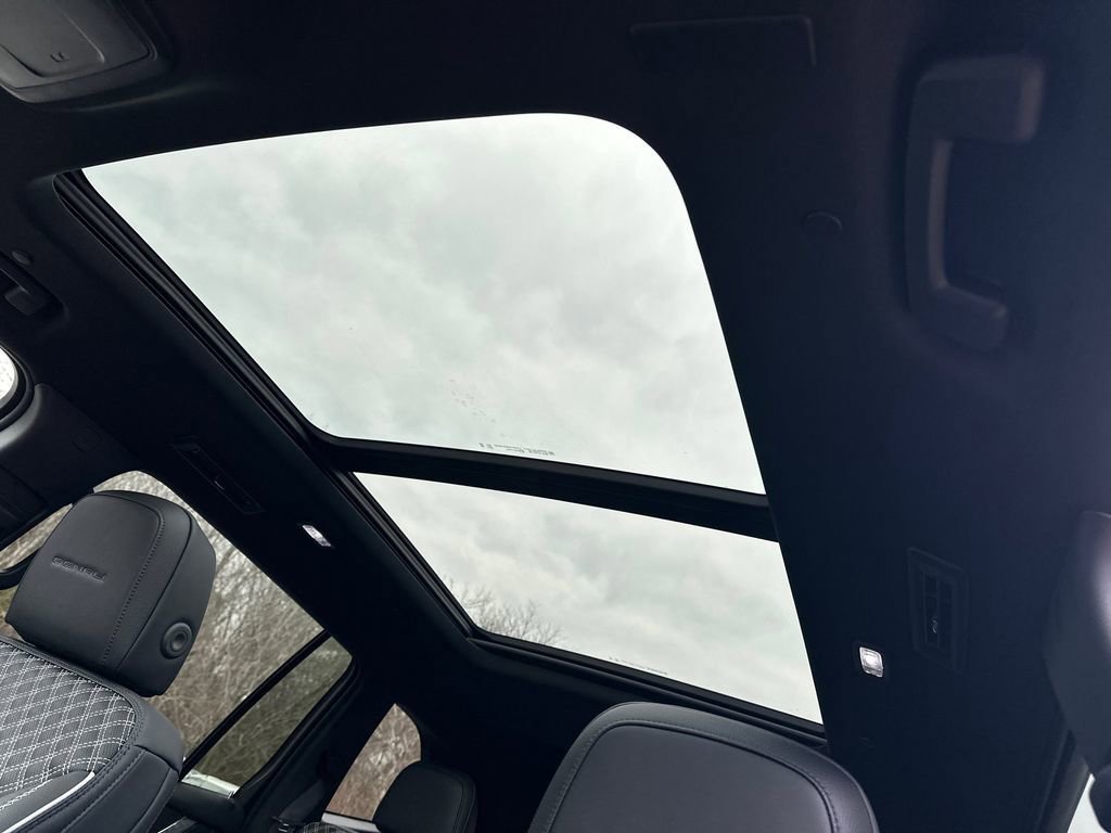 New 2026 GMC Acadia Denali w/ Super Cruise Package image 32