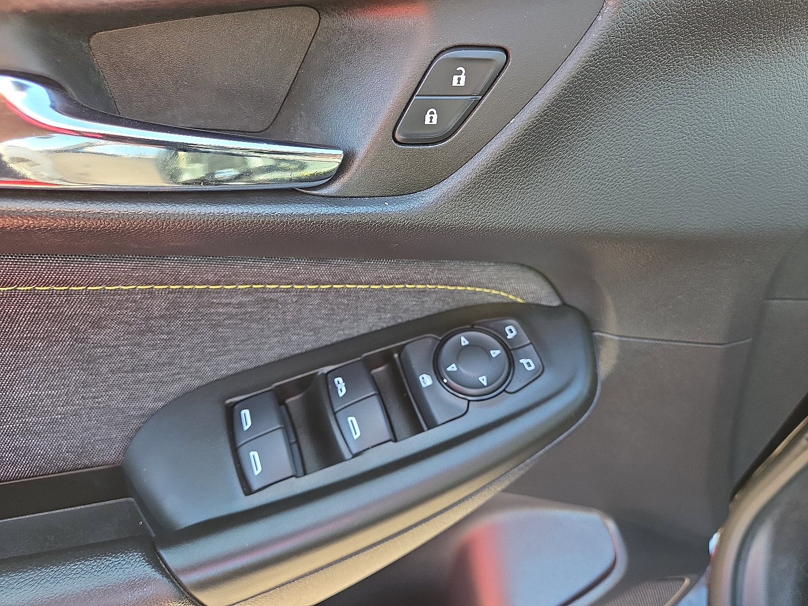 Used 2025 Chevrolet TrailBlazer ACTIV image 11