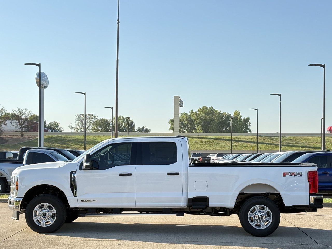 New 2026 Ford F350 XLT w/ FX4 Off-Road Package AWD/4WD image 3