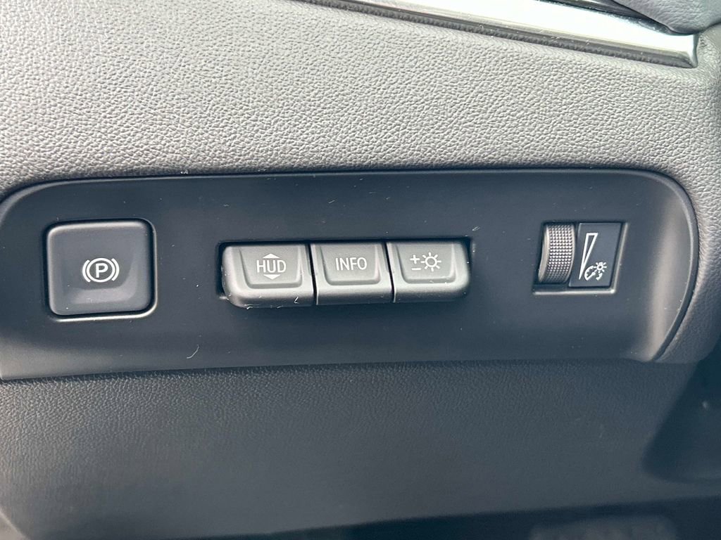 Used 2024 Buick Enclave Premium image 23