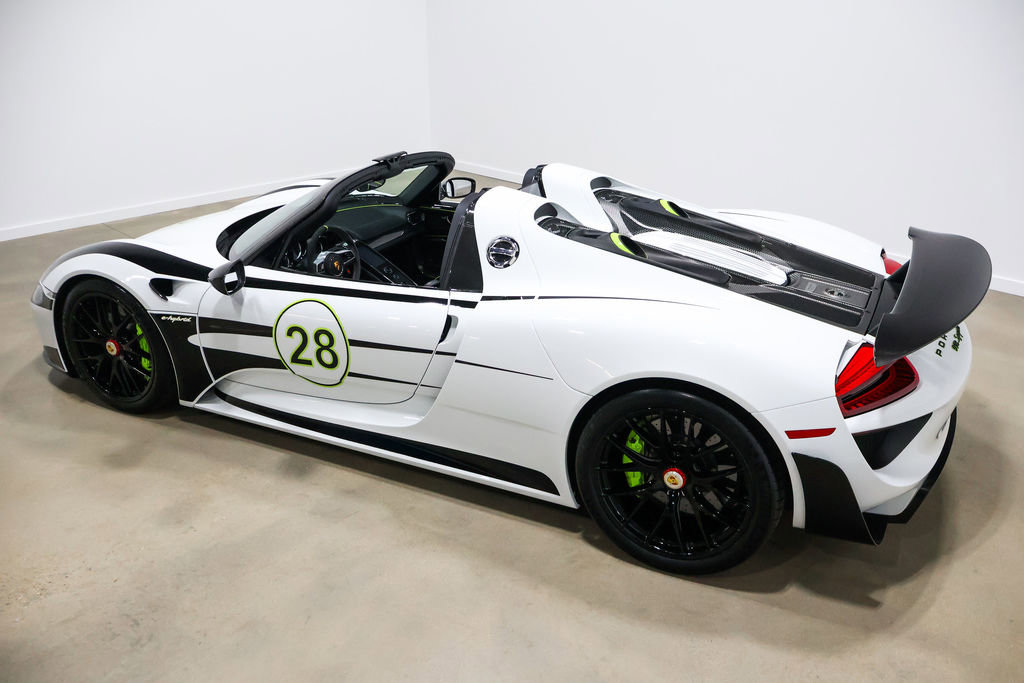 Used 2015 Porsche 918 Spyder image 21