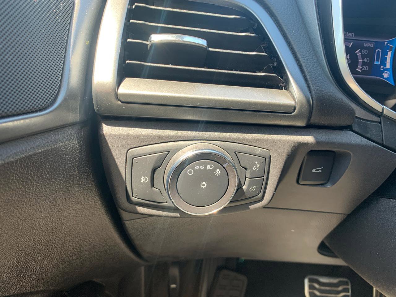 Used 2014 Ford Fusion Energi Titanium FWD image 17