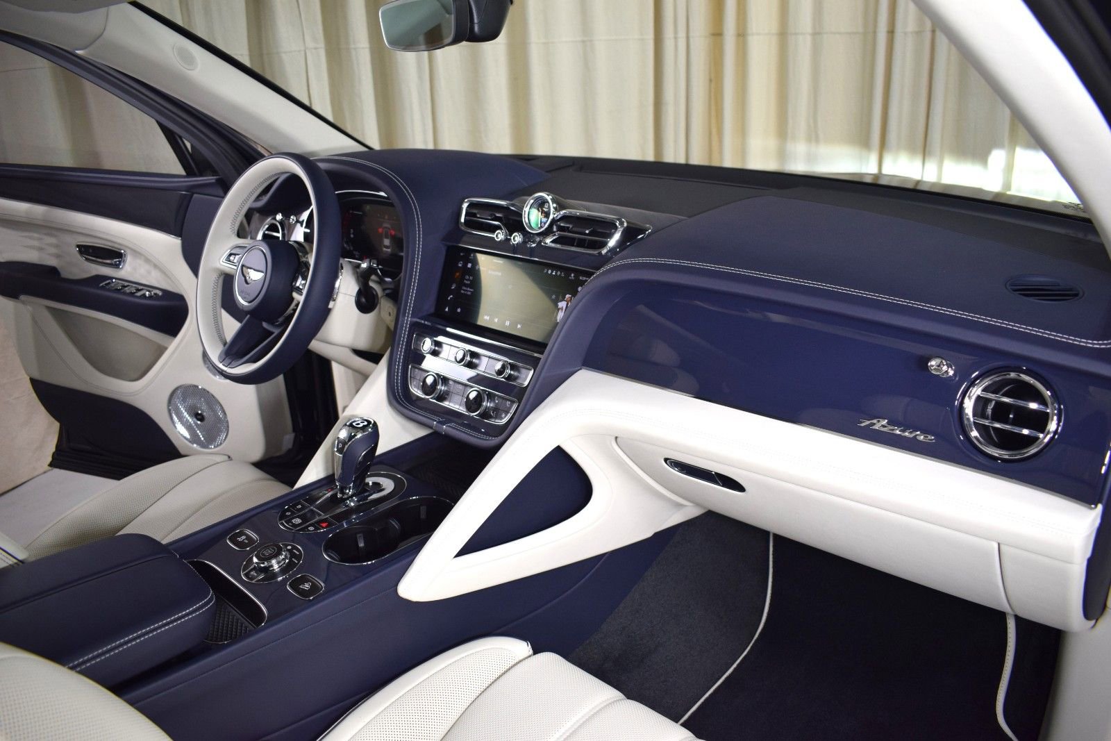 New 2025 Bentley Bentayga AWD/4WD image 26