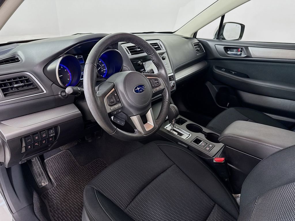 Used 2017 Subaru Outback 2.5i Premium image 10