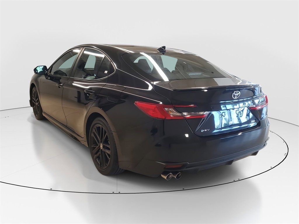 Used 2025 Toyota Camry SE w/ Convenience Package image 5