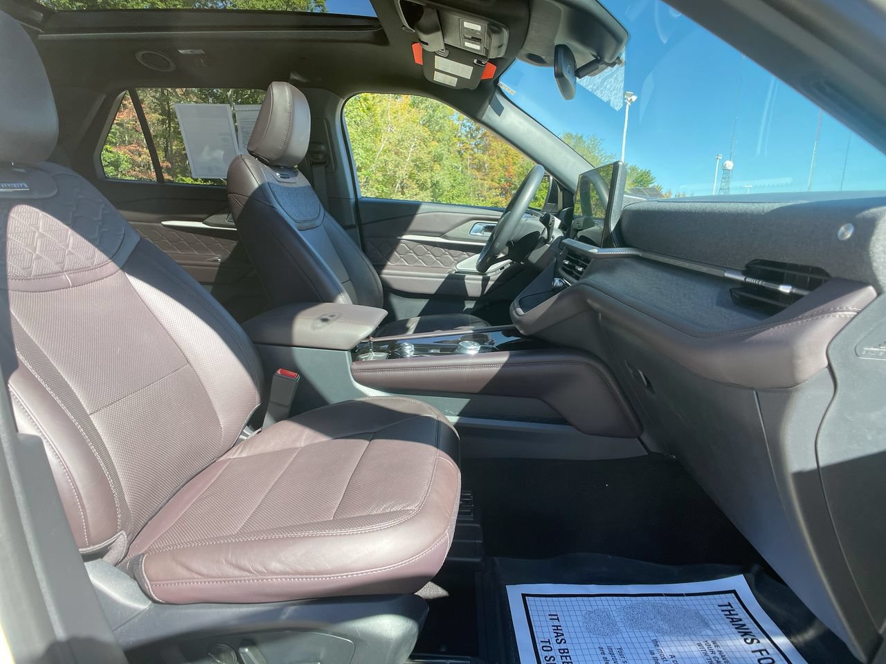 Used 2026 Ford Explorer Platinum w/ LUX Leather Package AWD/4WD image 28