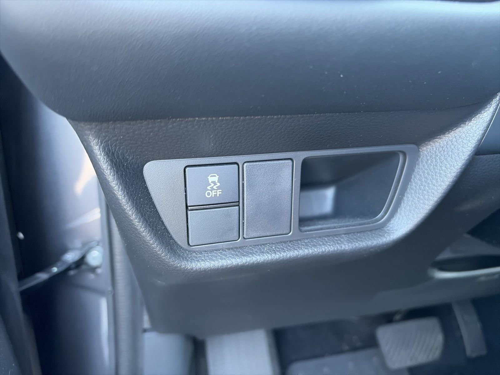 Used 2023 Honda HR-V LX image 12