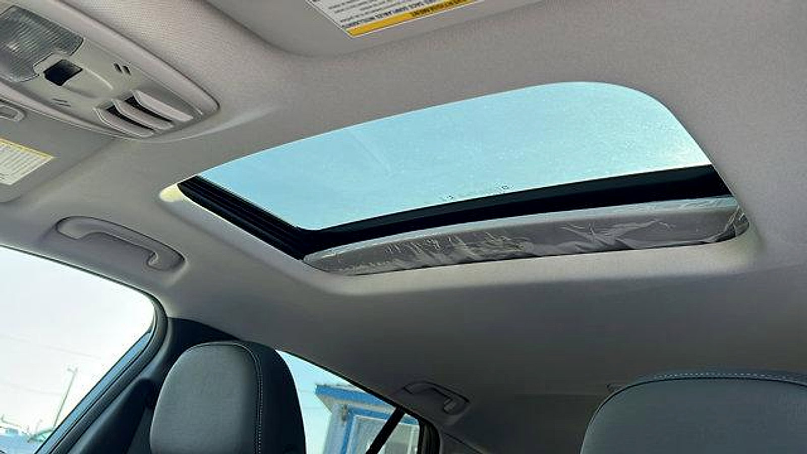 New 2026 Chevrolet Trax LT w/ Sunroof Package image 29