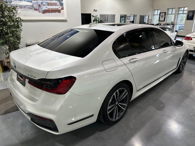 Used 2020 BMW 745e xDrive AWD/4WD image 2