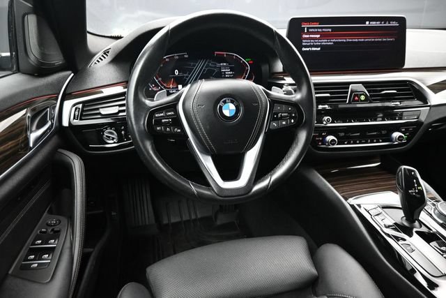 Used 2021 BMW 530i xDrive w/ Premium Package AWD/4WD image 13