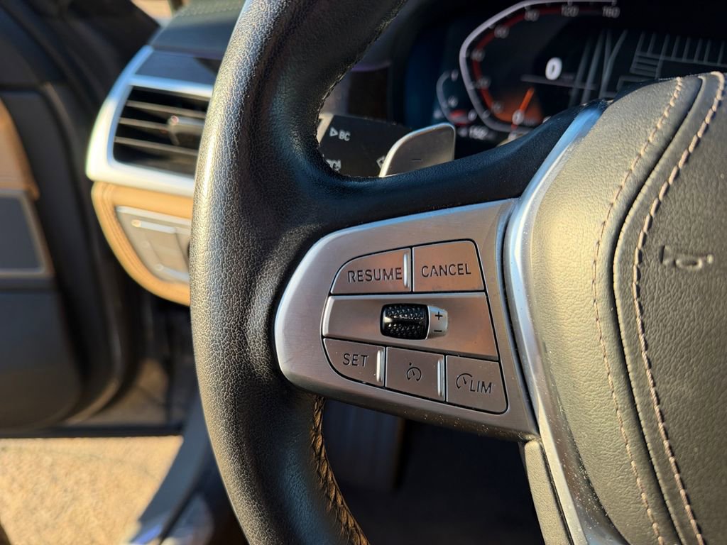 Used 2022 BMW 740i w/ Premium Package image 19