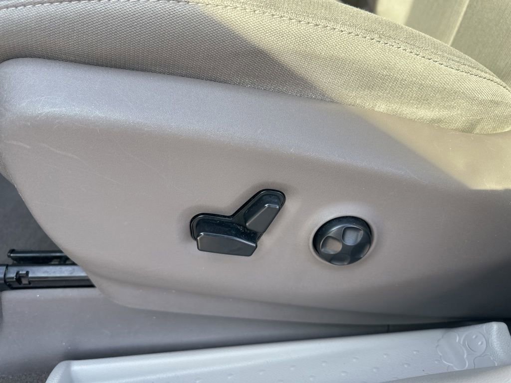 Used 2018 Chrysler Pacifica Touring Plus w/ Tire & Wheel Group image 18