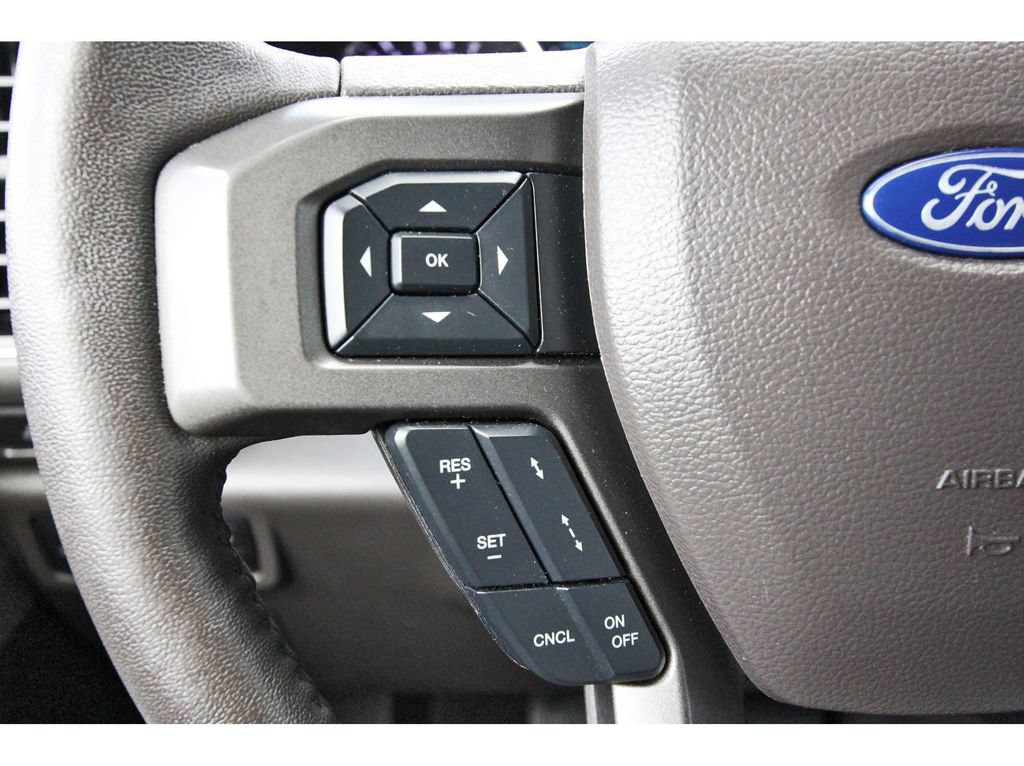 Used 2018 Ford Expedition XLT w/ Equipment Group 202A RWD image 18